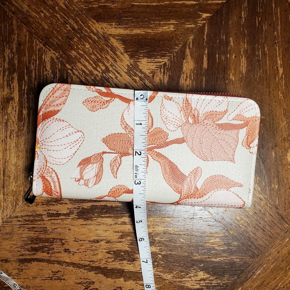 Faux Embroidered Floral Wallet - Picture 6 of 10